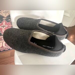 NIB Mahabis Classic Slippers, size 39